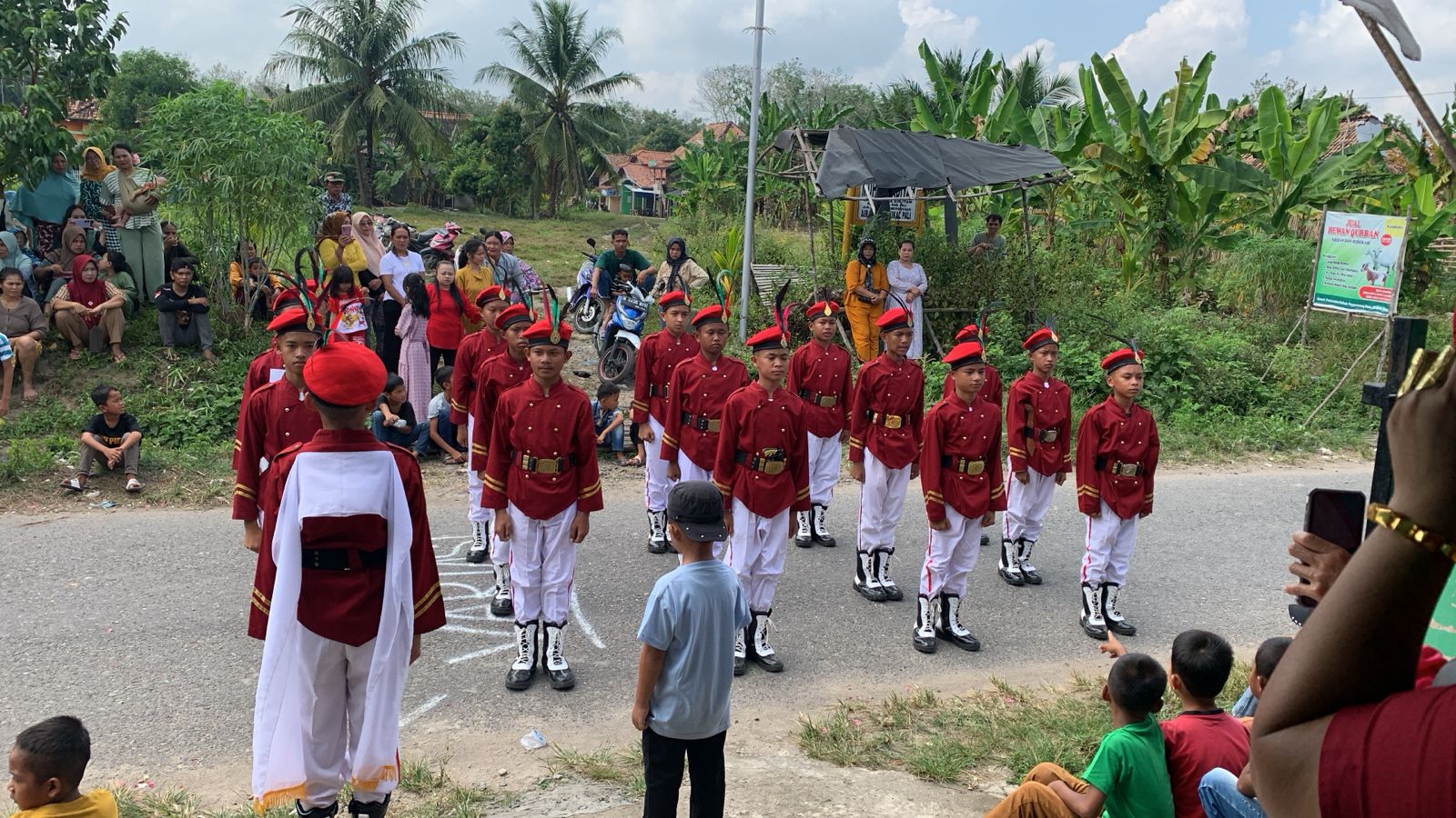 Pemdes Air itam, Air Itam Timur Menggelar Kegiatan Lomba Gerak Jalan Dari Tingkat SD Sampai Dengan Tingkat Umum