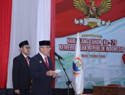 Pj. Wali Kota Cimahi Kukuhkan Paskibra Kota Cimahi Tahun 2024