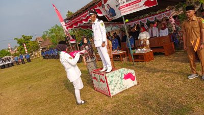 Antusias Masyarakat Desa Purun Mengikuti Upacara Bendara Dalam Peringatan HUT RI ke-79