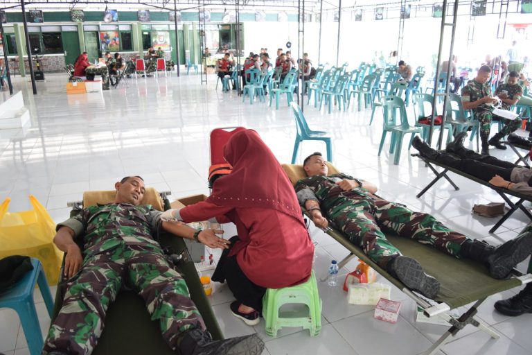 Sambut HUT Yonif 113/JS Ke – 78, Prajurit Badak Hitam Gelar Donor Darah