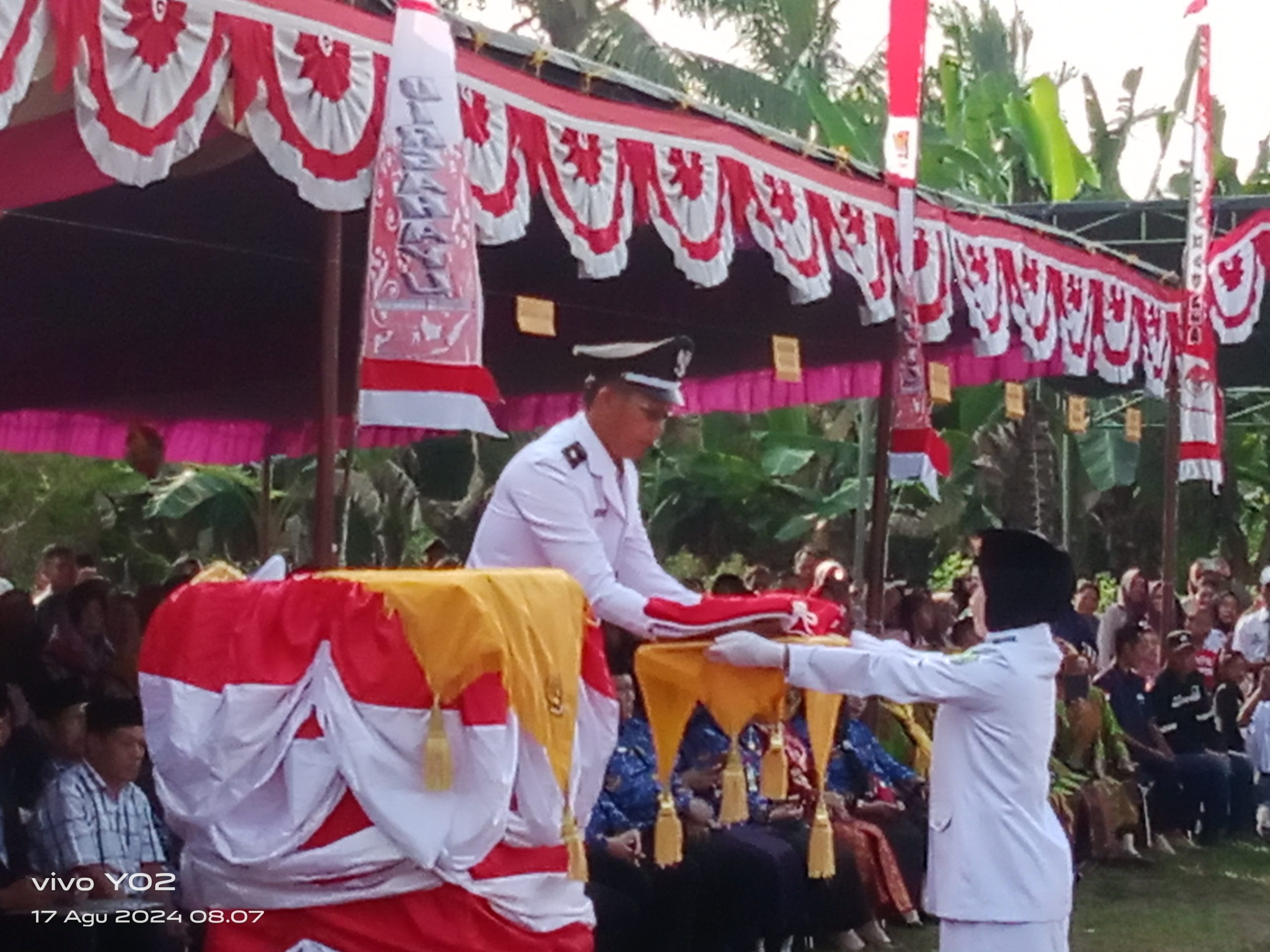 Masyarakat Desa Air Itam Antusias Mengikuti Upacara Bendara Dalam Peringatan HUT RI ke-79