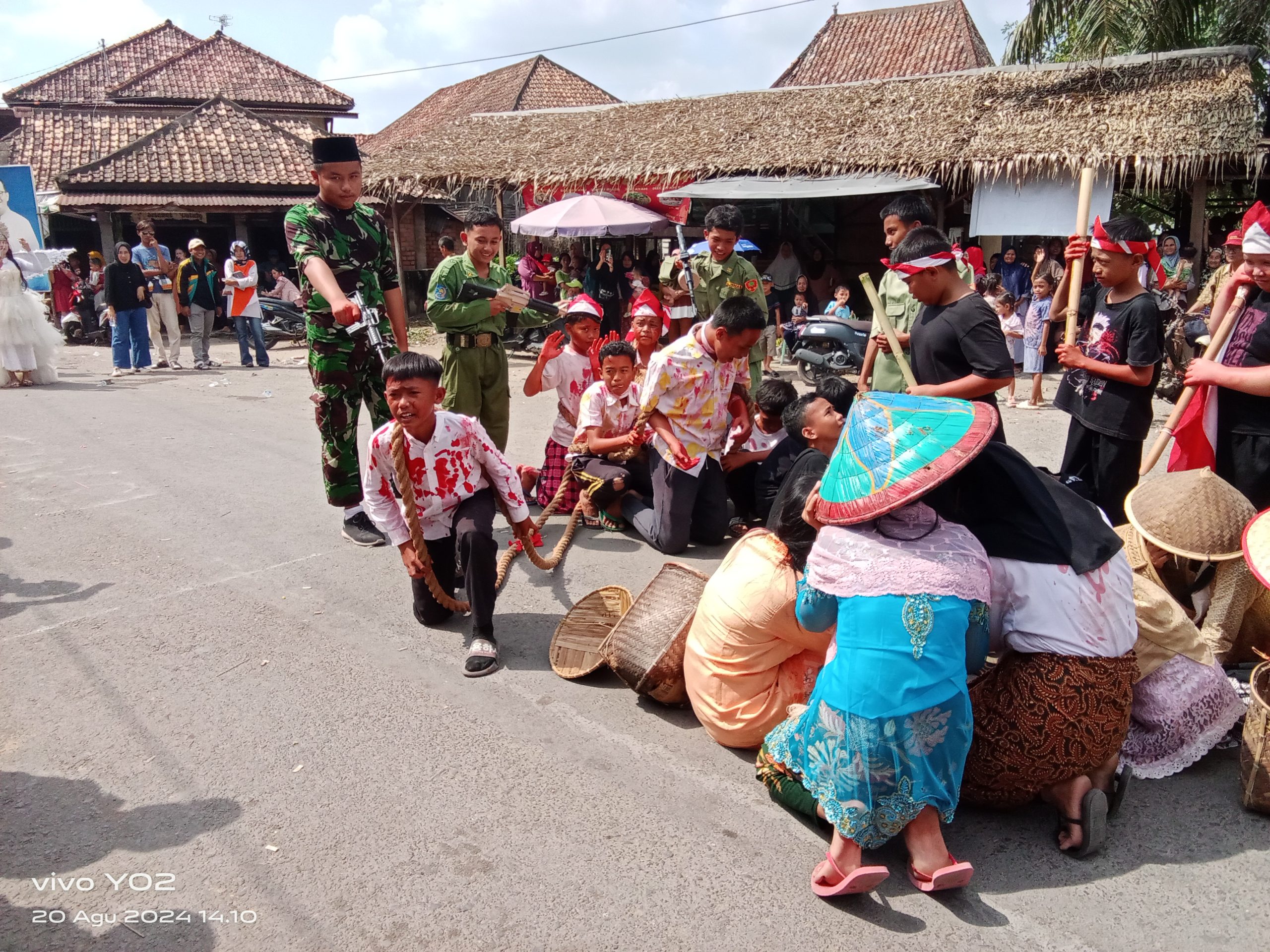 Keunikan dan Kemeriahan Penampilan Yang Dilakukan Peserta Karnaval Desa Purun Dalam Rangka Memperingati HUT RI Ke-79