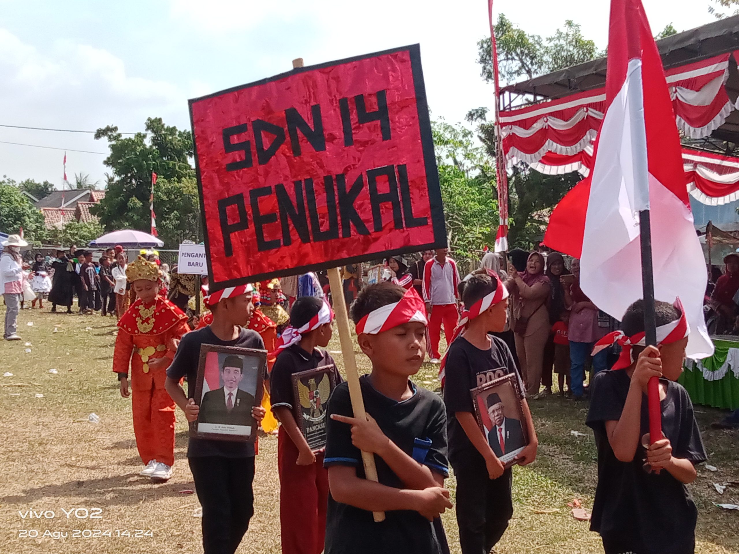 Keunikan dan Kemeriahan Penampilan Yang Dilakukan Peserta Karnaval Desa Purun Dalam Rangka Memperingati HUT RI Ke-79