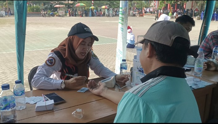 Kolaborasi BKPB PC PP Kabupaten Bekasi dan Pemerintah Kecamatan Serang Baru di Giat Donor Darah Dalam Rangka HUT RI ke-79 dan Hari Jadi Kabupaten Bekasi ke-74