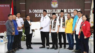 KPU Terima Pendaftaran Dani Ramdan-Romli HM sebagai Bakal Calon Bupati dan Wabup Bekasi di Pilkada 2024