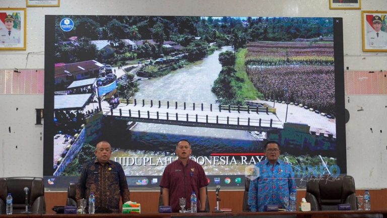 Asisten 1 Setda Kabupaten Karo Buka Rapat Koordinasi Monitoring Dan Evaluasi Implementasi Tindak Lanjut Intervensi Serentak Kabupaten Karo Tahun 2024