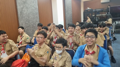 Potret keaktif para siswa SMP Saint John yang terlihat antusias dan gembira. Sumber : dokumentasi pribadi. 