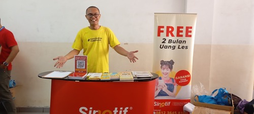   Stand Sinotif di SD dan SMP Don Bosco 1. Sumber : Dokumen Pribadi.