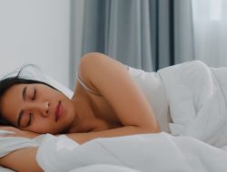 Pembalut Malam, Solusi Tidur Nyenyak Tanpa Khawatir Bocor