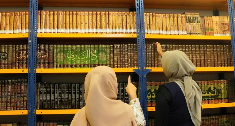 Hijab di Dunia Kerja: Hak Asasi yang Dilindungi Undang-Undang