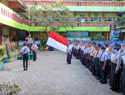 Satlantas Polres Lumajang Sosialisasikan Tertib Lalu Lintas ke Pelajar SMPN 5 Lumajang