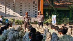 Satlantas Polres Madiun Kota Sosialisasikan Tertib Berlalu Lintas Di SMA 4 Kota Madiun