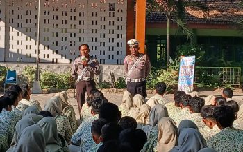 Satlantas Polres Madiun Kota Sosialisasikan Tertib Berlalu Lintas Di SMA 4 Kota Madiun