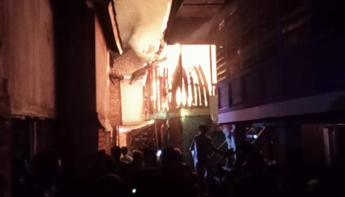 Satu Unit Rumah Panggung di Desa Purun Hangus Terbakar