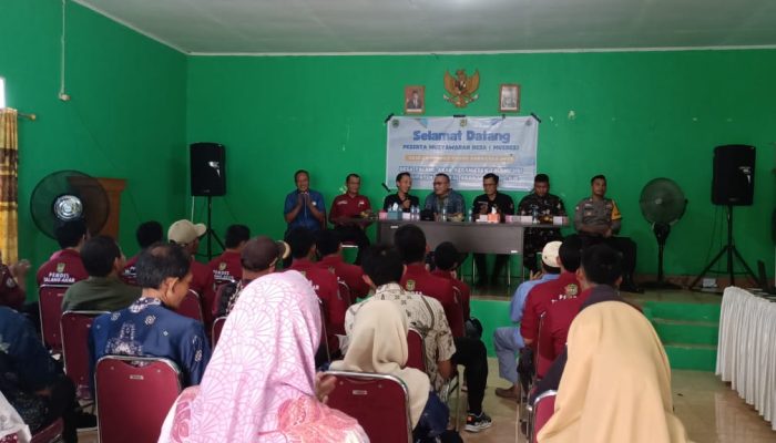 Bhabinkamtibmas Dan Masyarakat Desa Talang Akar Gelar Jum’at Curhat