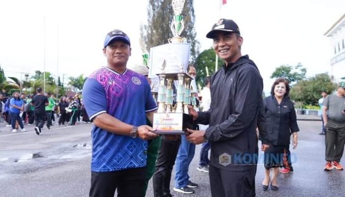 Upacara Peringatan Hari Olahraga Nasional Ke-41 Tahun 2024 di Kabupaten Karo