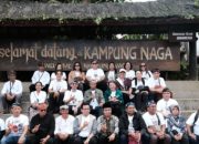 Kunjungi Kampung Naga, Delegasi Konferensi Internasional Menyaksikan Langsung Praktik Terbaik Pendaftaran Tanah Ulayat di Indonesia