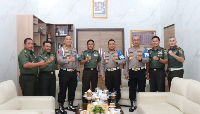 Eratkan Sinergitas TNI Polri, Karo Provoost Divpropam Polri Silaturahmi ke Pangdam II Sriwijaya