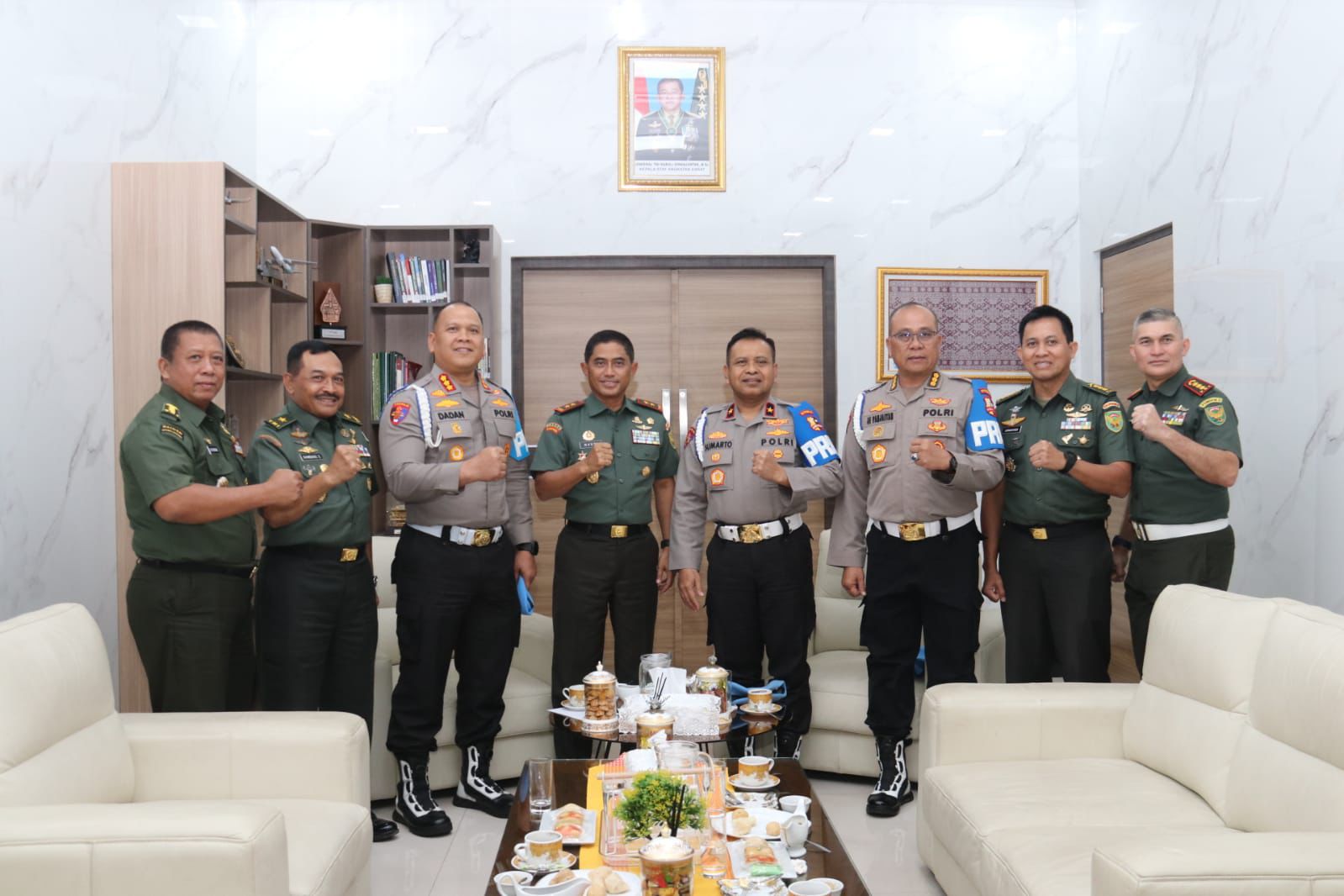 Eratkan Sinergitas TNI Polri, Karo Provoost Divpropam Polri Silaturahmi ke Pangdam II Sriwijaya