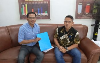 Diduga Gelar SH Cik Ujang Tidak Sah, Warga Kabupaten Lahat Minta KPU Provinsi Sumsel Batalkan Pencalonan HDCU