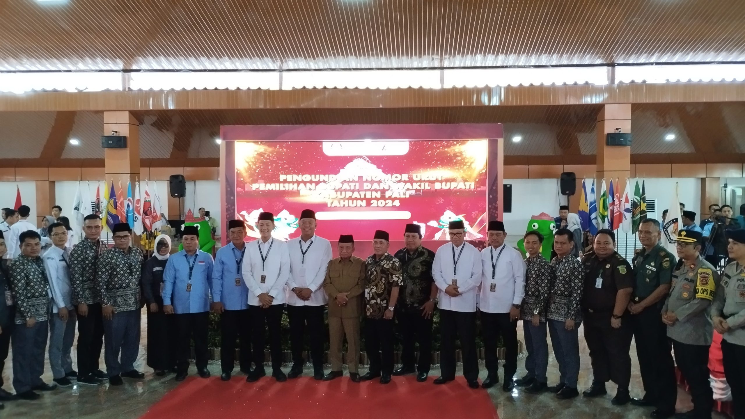 Pengundian dan Penetapan Nomor Urut Pasangan Calon Bupati dan Wakil Bupati di Guest House Rumdin Bupati PALI