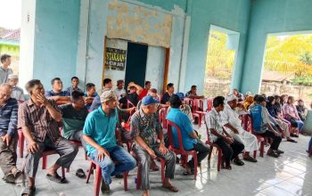 Kapolsek Penukal Abab AKP Ardiansyah S.H.Menghadiri Pembayaran Kompensasi Pada Warga Desa Sungai Langan Dan Spantan Jaya Yang Terdampak Kegiatan Seismik