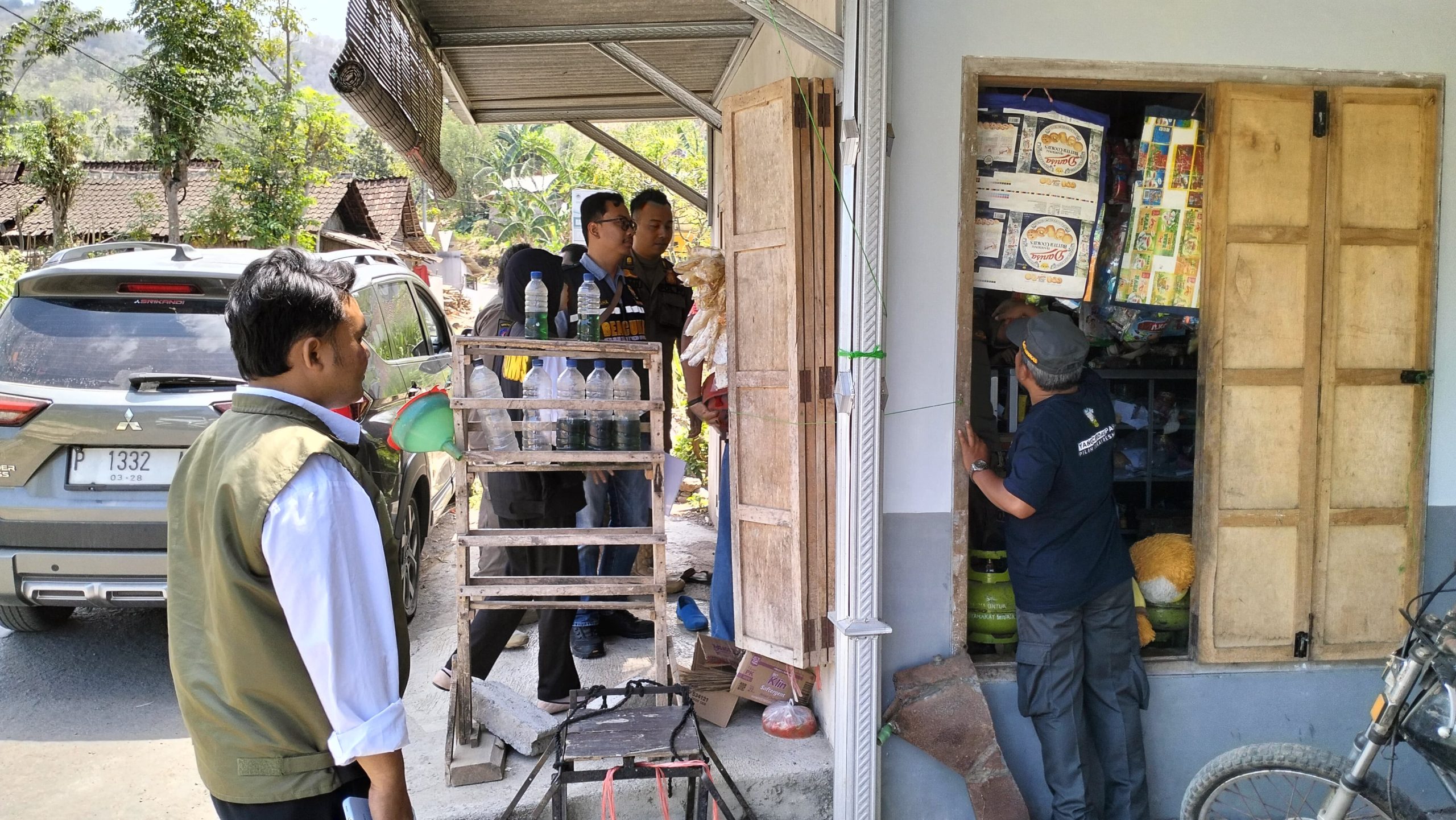 Giat Gabungan Sat Pol PP & Bea Cukai Jember Dalam Rangka Opgab Peredaran Rokok Ilegal Di Wilayah Kab. Bondowoso