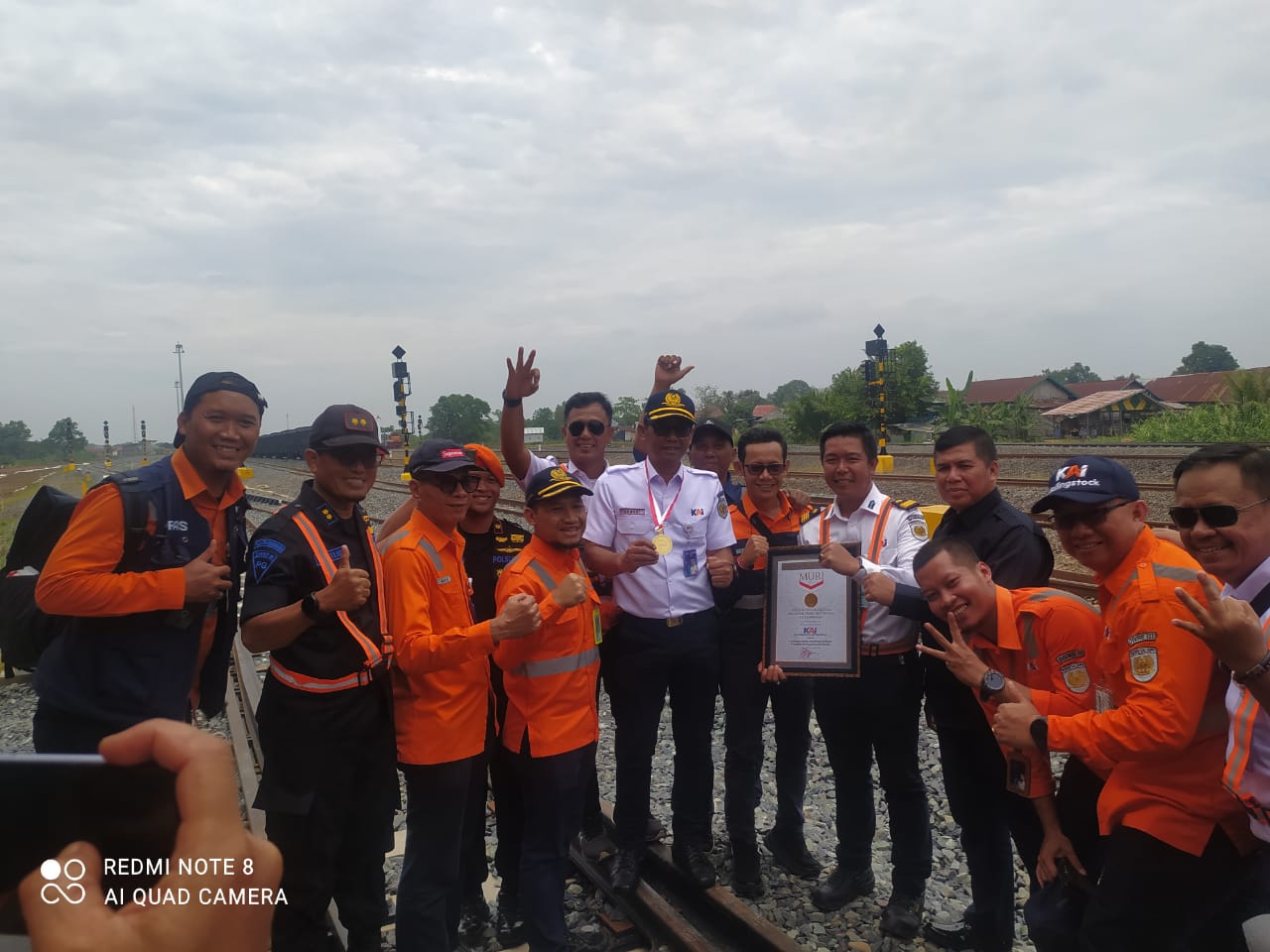 KAI Divre III Palembang Raih Penghargaan Rekor MURI dan Dukung Program Pengentasan Kemiskinan di wilayah Sumatera Selatan