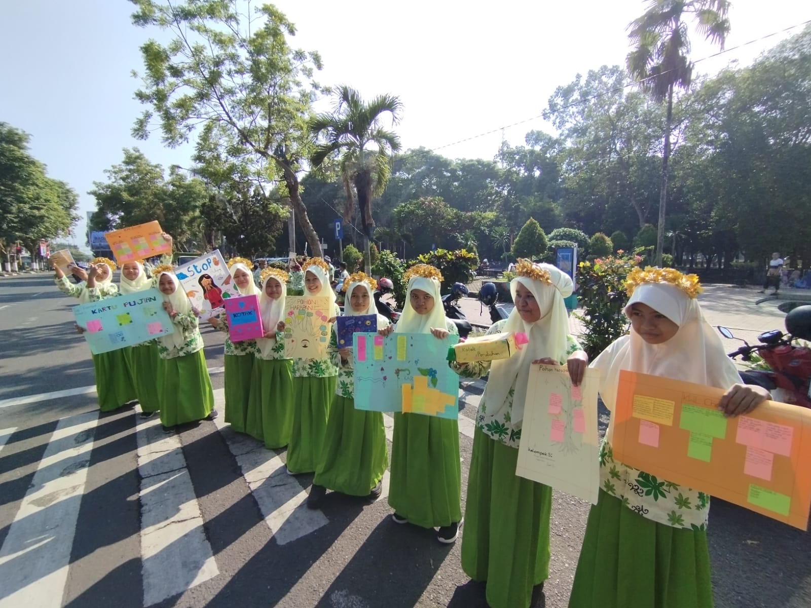 Gelar Karya P5, Siswa-siswi SMPN 3 Bondowoso Lakukan Edukasi ke Masyarakat