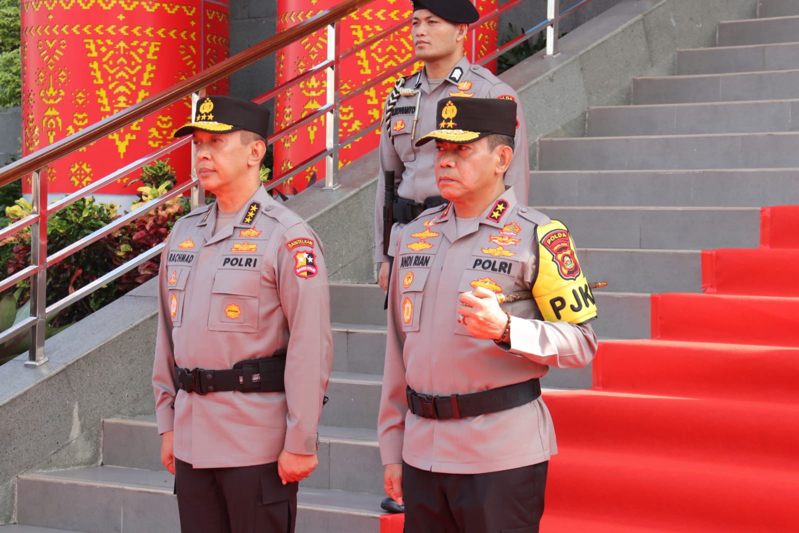 Prosesi Serah Terima Pataka ‘Atidhira Wira Bhakti’ Tandai Beralihnya Tampuk Kepemimpinan Polda Sumsel