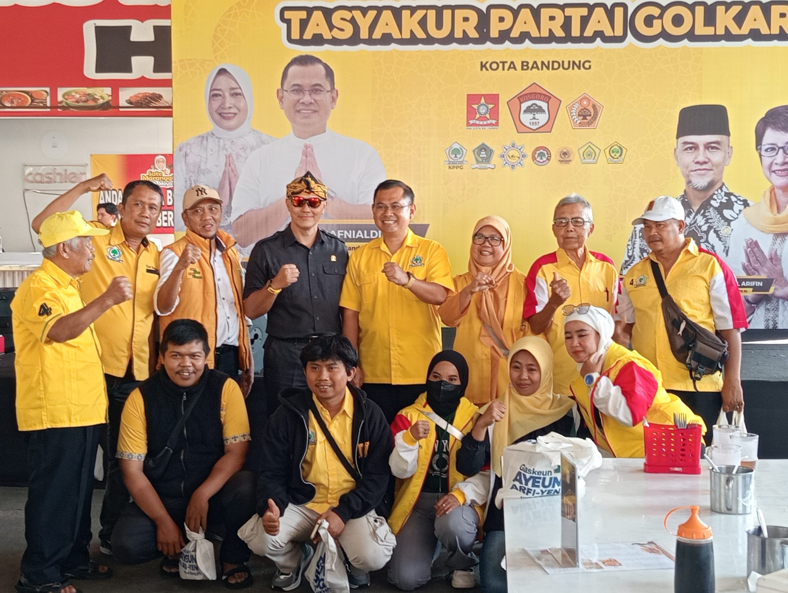 "DPC Golkar Kota Bandung Gelar Tasyakuran Bersama Para Kader Golkar Dan Calon Walikota Bandung"