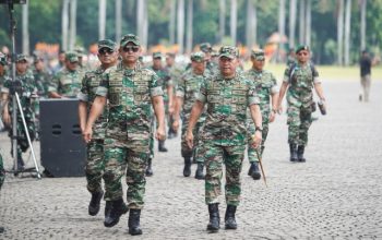 Pangdam Jaya Dampingi Kasad Mengecek Kesiapan Prajurit dan Alutsista Peringatan HUT ke-79 TNI