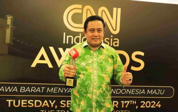 Komitmen Majukan UMKM, Pemkab Bekasi Terima Penghargaan Best SME Empowerment dari CNN Indonesia