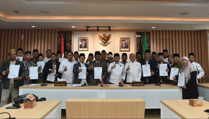 Kemenag Serahkan 100 SK Izin Operasional Lembaga Pendidikan Pesantren, Ini Daftarnya