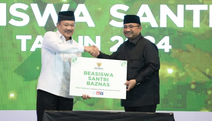 Baznas Luncurkan 10 Ribu Beasiswa Santri, Menag: Kado Bagi Hari Santri 2024