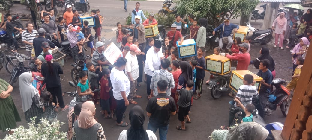 Blusukan Calon Wakil Bupati PALI No. 2 Iwan Tuaji, SH Di Sambut Antusias Oleh Masyarakat Desa Pengabuan