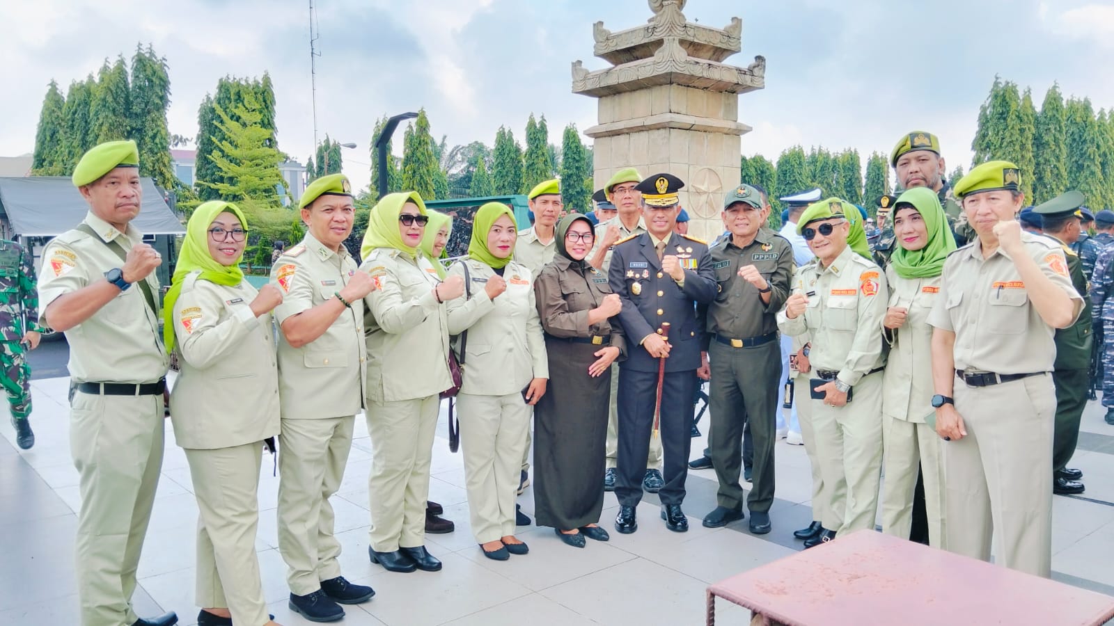 Dalam Rangka HUT TNI Ke-79 Ketua DPD P3AD Apresiasi Acara Ziarah dan Tabur Bunga di TMP Ksatria Ksetra Siguntang