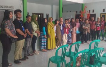 Pj.Kades Mrawan Kusmiati S.P M.M Melakukan Pelepasan Peserta Capacity Building PPKS Kerjasama DINSOS dan Yayasan HIM