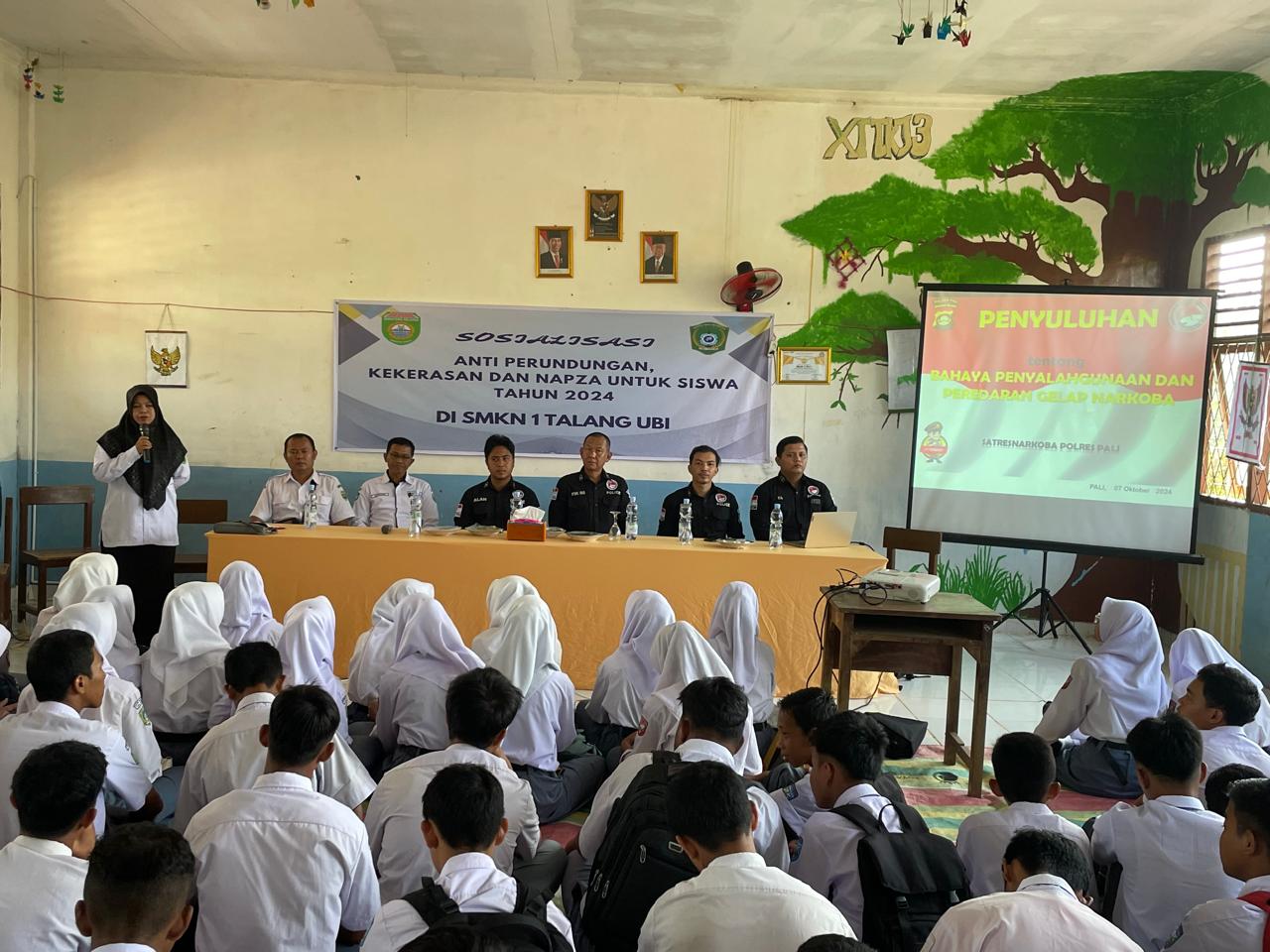 Satres narkoba Polres PALI Berikan Penyuluhan Tentang Bahayanya Narkoba di SMK Negeri 1 Talang Ubi