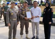 Satpol PP Garut Terima Penghargaan atas Penindakan Barang Ilegal Terbanyak di Jawa Barat