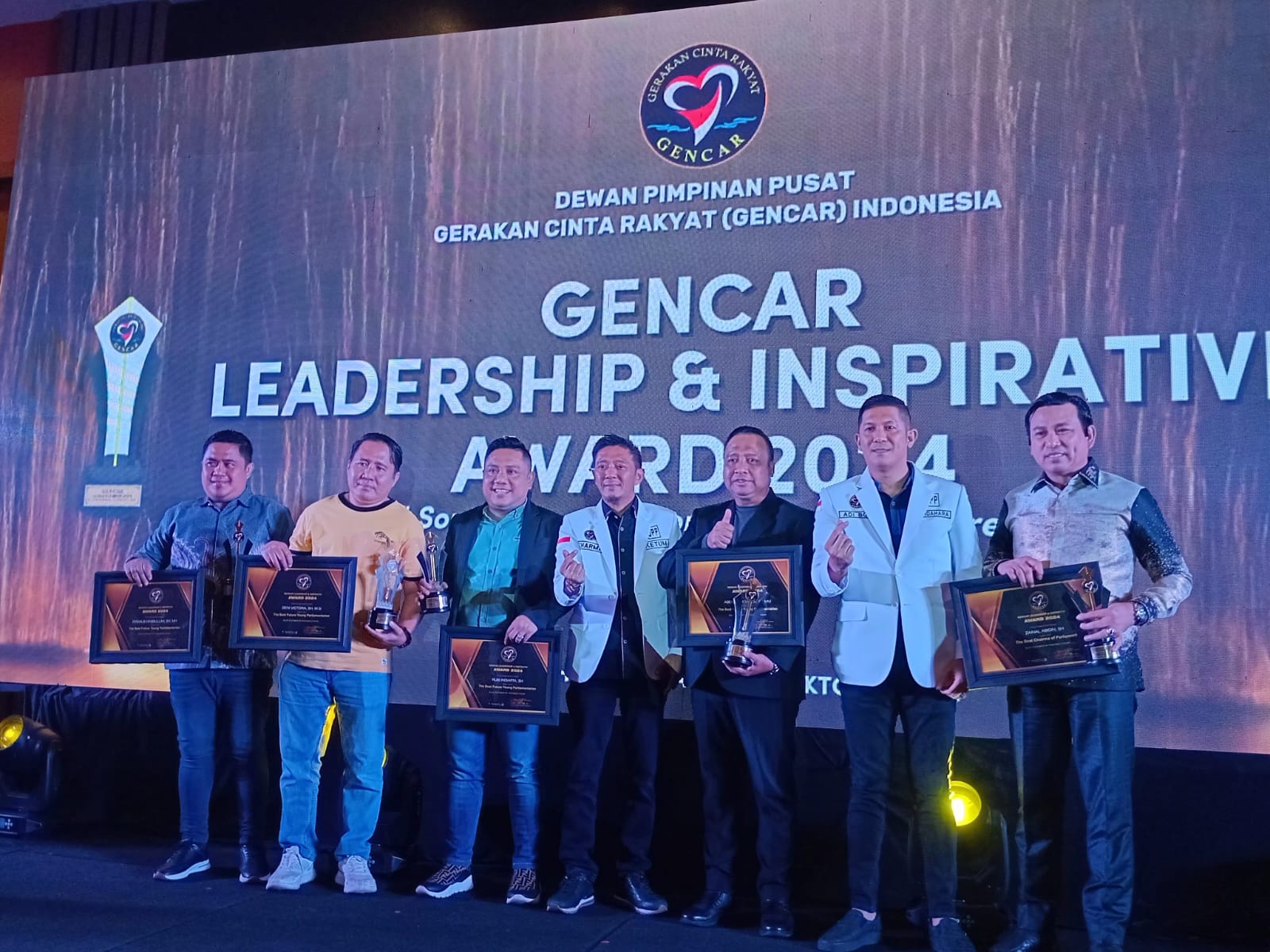 26 Leadership Award 2024 Terima Penghargaan Dari DPP Gencar Indonesia