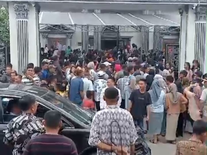 Paslon Cabup dan Cawabup Nomor Urut 1 Devi-Perdinan, Disambut Hangat Warga Air Itam PALI