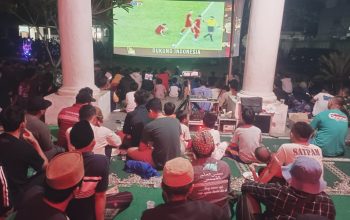 Suporter Nobar di Halaman Kantor Pemdes Sindangmulya Tidak Semangat, Timnas Indonesia Kalah Lawan China