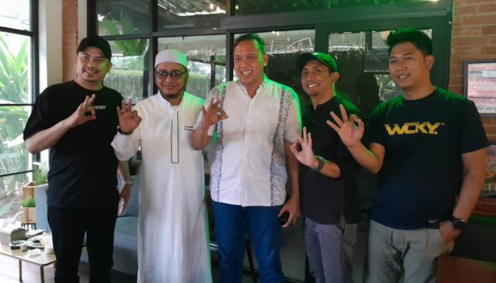 Walaupun di Tengah Kesibukan Kampanye, Paslon “RIDHO” Selalu Jalin Silaturahmi dengan Ulama Kota Bekasi