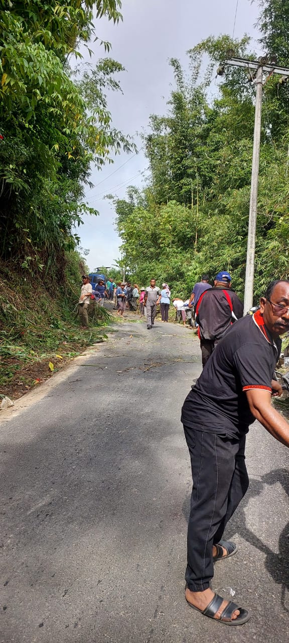 Giat Bersih Menjadi Program Prioritas Camat Barusjahe