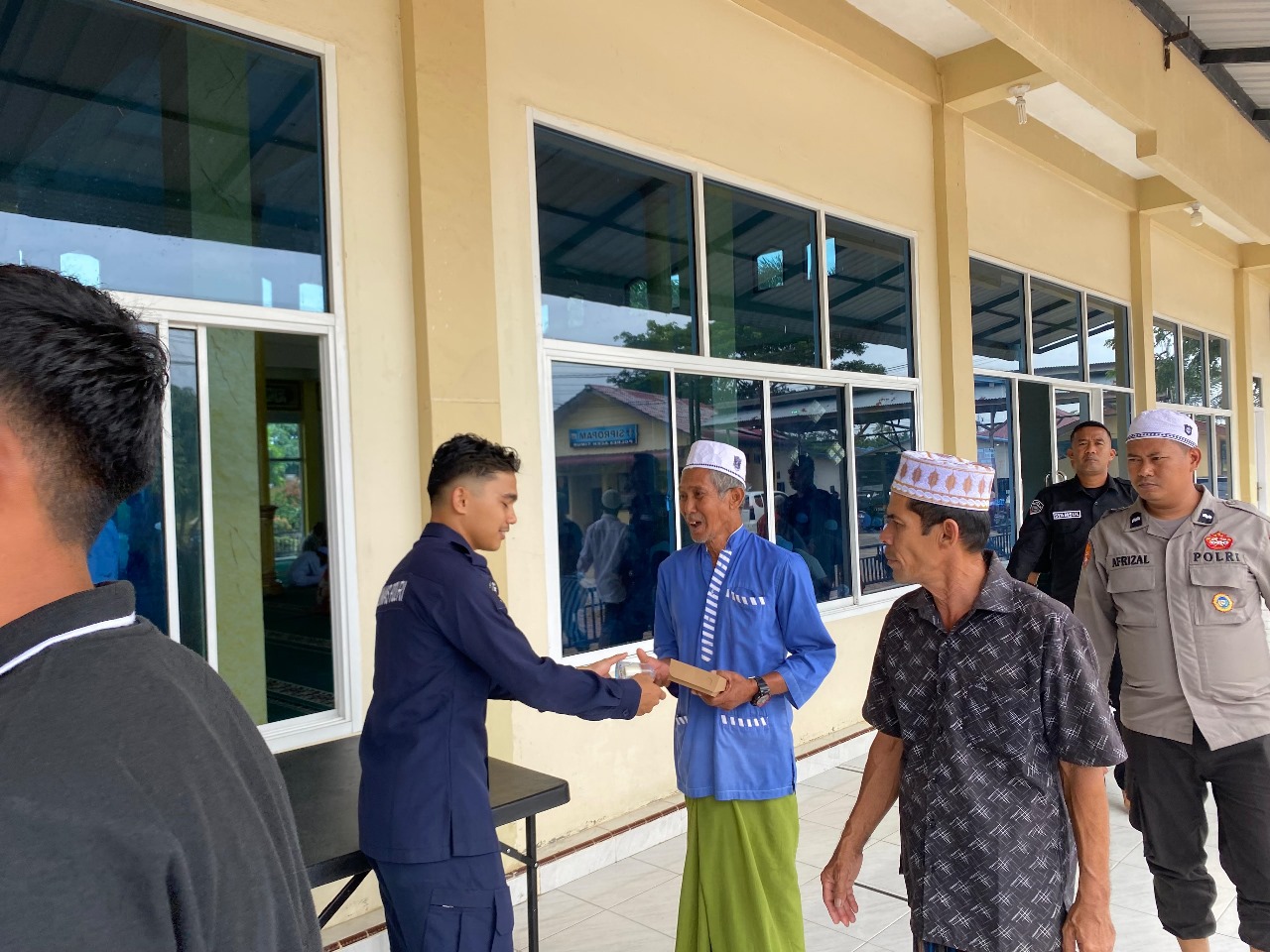 Dihari Jadi Humas Polri Ke 73 Polres Aceh Timur Gelar Program Jumat Berkah