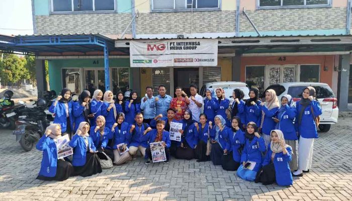 Mahasiswa UPB Fakultas Pendidikan Guru Sekolah Dasar Melakukan Observasi di Kantor Berita IMG