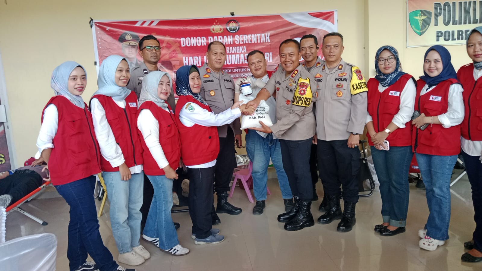 Memperingati Hari Ulang Tahun (HUT) Humas Polri ke-73 Polres PALI.Menggelar Aksi Kemanusiaan Berupa Donor Darah