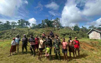 Sambut HUT TNI ke 79, Satgas Yonif 501/BY Gelar Giat Sosial di Papua Barat