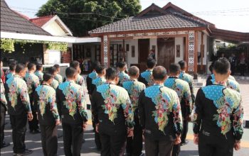 Meriahkan Hari Batik Nasional, Seluruh Pegawai Lapas I Madiun Kompak Kenakan Batik Produk Karya Warga Binaan